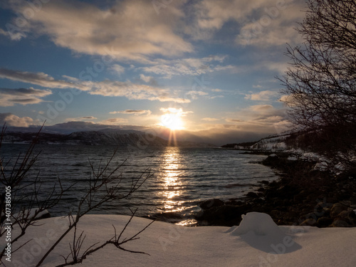 Landschaft im Winter, Kvaloya, Norwegen photo