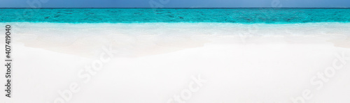 Tropical beach scene of azure crystal sea with soft waves. Long banner © photopixel