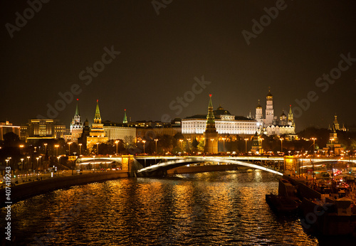 city at night © Alexey Cherenkov