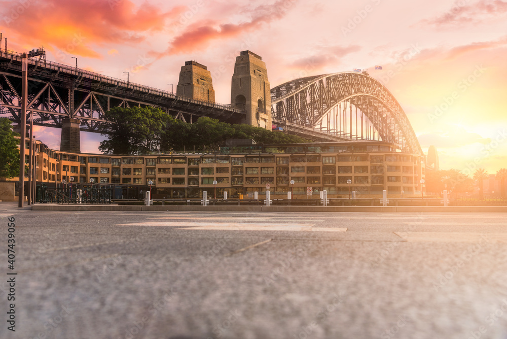Obraz premium Sydney harbour bridge, Landscape view of construction harbour bridge with city skyline, New south wales, Australia