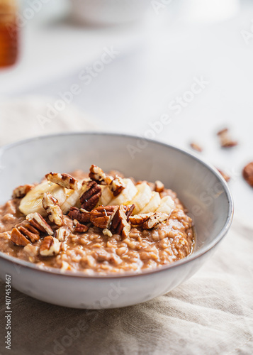 Chocolate banana porridge with pecan