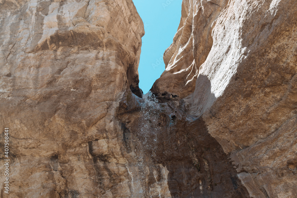 Descubriendo la cascada del trekking Manqui Malal