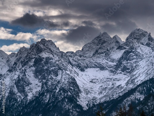 Fototapeta Naklejka Na Ścianę i Meble -  Ganek Wysoka i Rysy - Tatry Zima