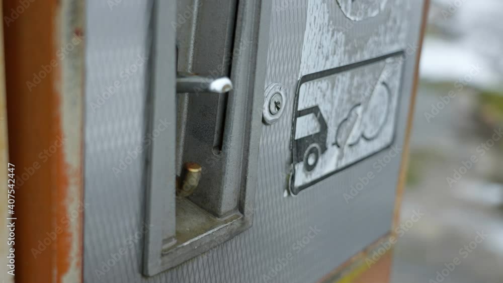 34768_Closer_look_of_the_gasoline_station_pump.mov 34768_Closer_look_of_the_gasoline_station_pump.mov