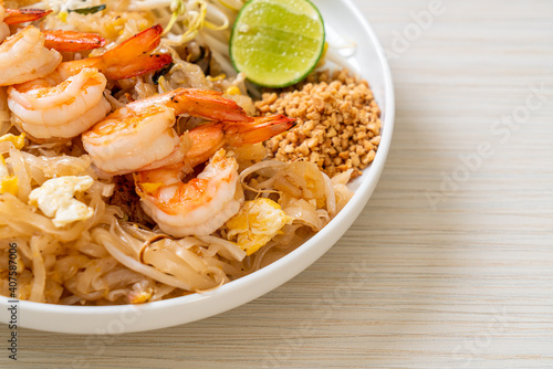 stir-fried noodles with shrimp and sprouts or Pad Thai