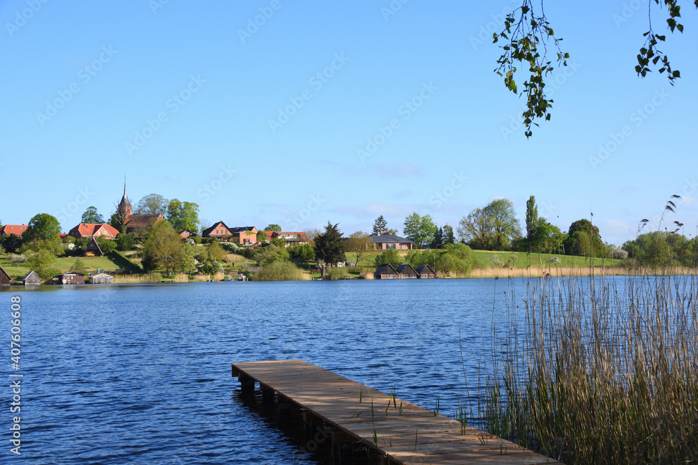 Fototapeta premium Urlaubsort Wustrow an der Mecklenburgischen Seenplatte 