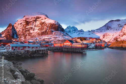 sunrise Lofoten Village