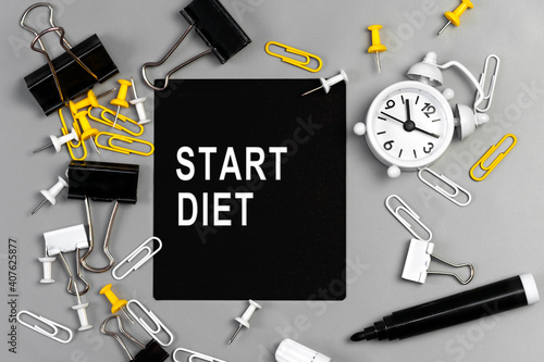 Start Diet - concept of text on sticky note