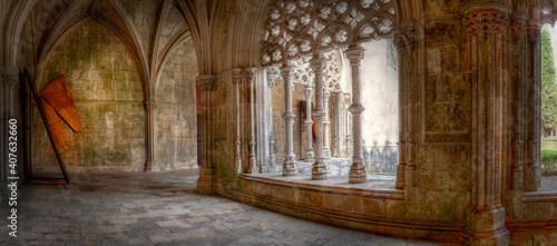 Claustro del monasterio de Batalha Portugal photo
