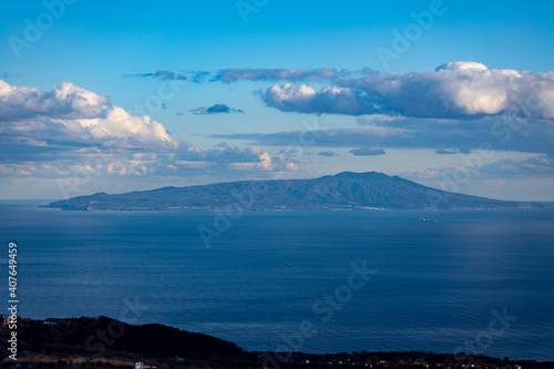 海と島と雲