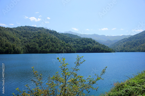 Beautiful blue mountain lake © Борис Масюра