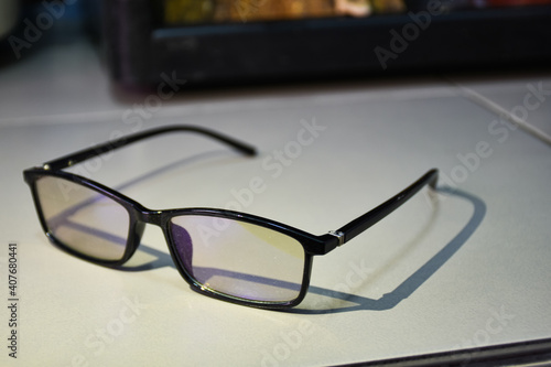 Optical filter glasses For background