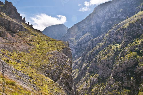Ruta del Cares de Caín a Poncebos. Senderismo en los picos de Europa entre Cantabria y Asturias