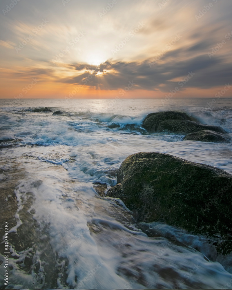 Obraz premium sunset over the sea