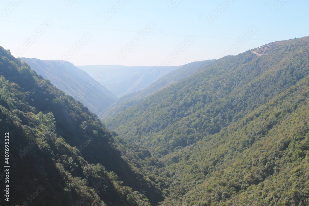 Fototapeta premium view of the mountains