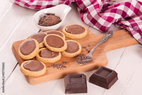 Shortcrust pastry biscuits with chocolate. 