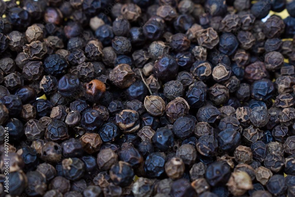 Dired black pepper are an essential part of the spice kit. Pepper seeds are used in curries, curry, salt and pepper tins, ayurveda medicines and garam masala. These are an integral part of traditional Dired black pepper are an essential part of the spice kit. Pepper seeds are used in curries, curry, salt and pepper tins, ayurveda medicines and garam masala. These are an integral part of traditional
