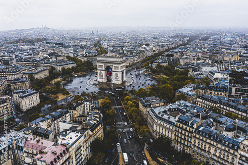 Aerial view of Arc de Triomphe, Paris © Eric Isselée