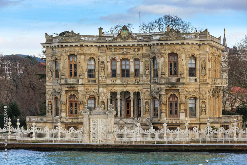 Beylerbeyi palace on the asian Bosporus waterfront