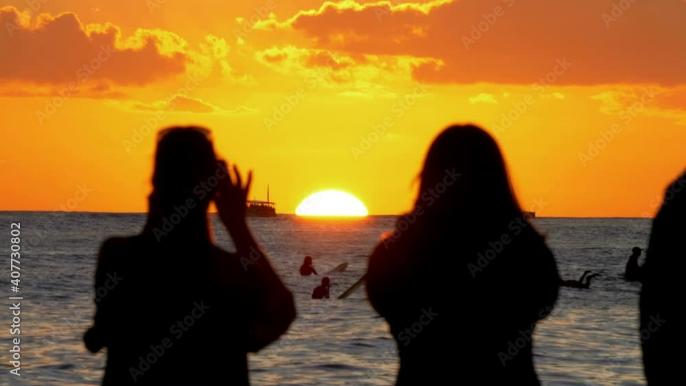 Amazing sunset in Hawaii in 4k slow motion 60fps Amazing sunset in Hawaii in 4k slow motion 60fps