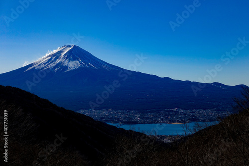 三ッ峠山 天下茶屋から眺める富士山と河口湖