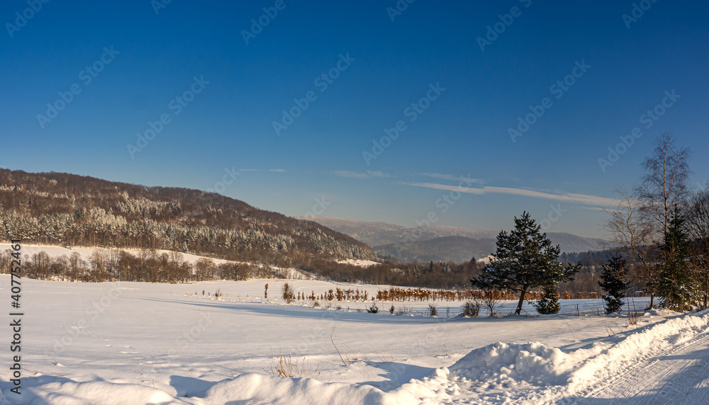 Gorlice, zima, panorama w Beskidzie Niskim, Wysowa Zdrój , Ropki