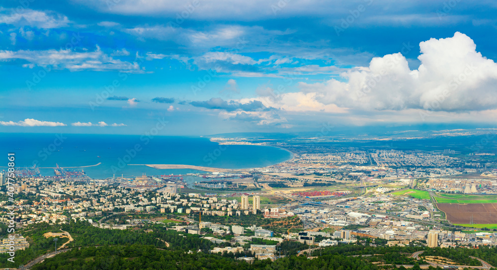 Fototapeta premium Teh Cityscape of Haifa At Day, The Israel Cities, Aerial View, Israel
