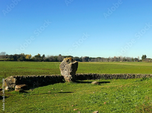 scenico panorama del parco dell'Appia Antica a Roma photo