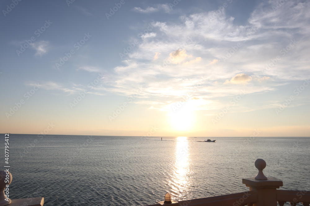 常夏離島の夕日