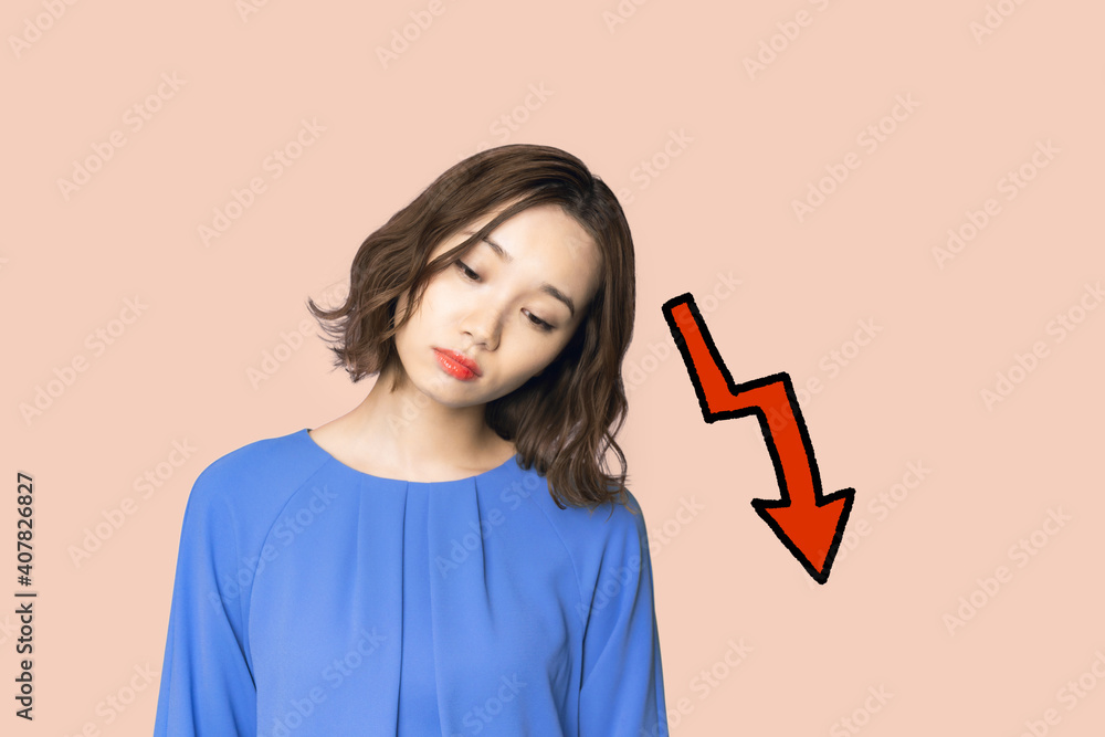 落ち込む女性 メンタルヘルス Stock Photo Adobe Stock