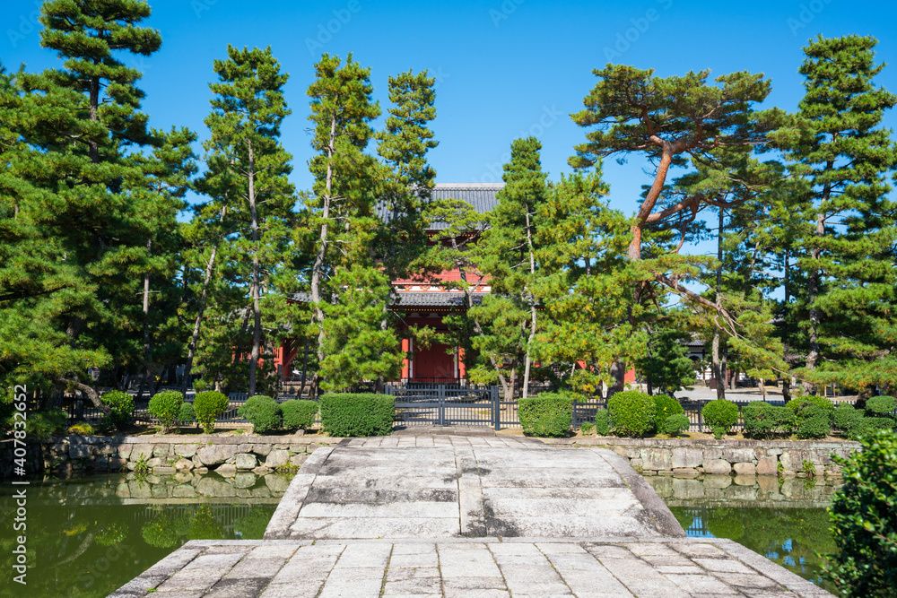 京都　妙心寺の三門