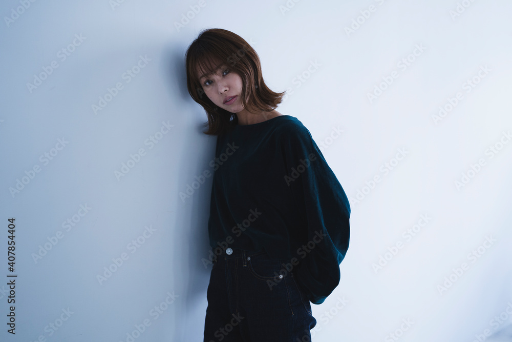 クールな女性ポートレート クールな女性ポートレート