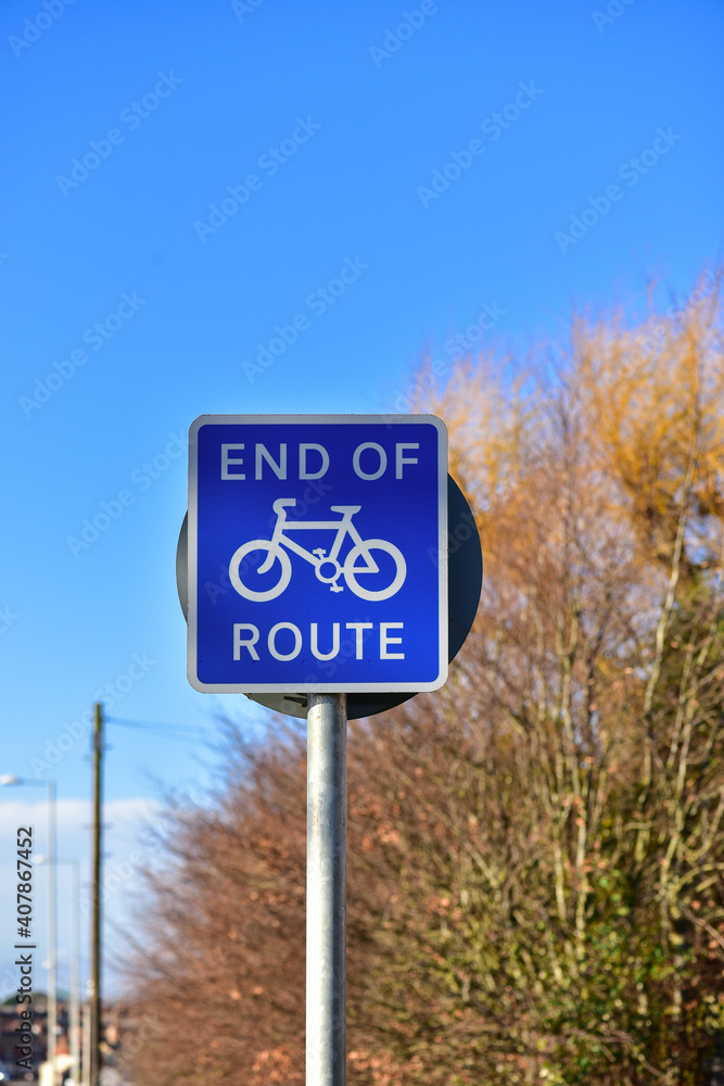 A sign that marks the end of a bicycle route.