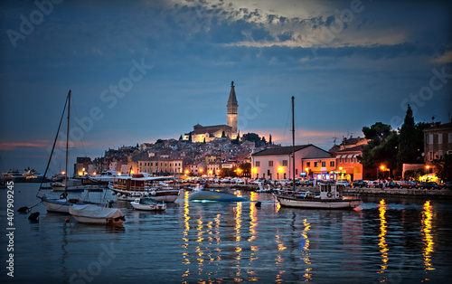 Hafen von Rovinj in Kroatien