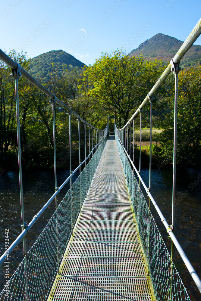 Río Narcea,,tramo medio alrededor de Oviñana, Asturias