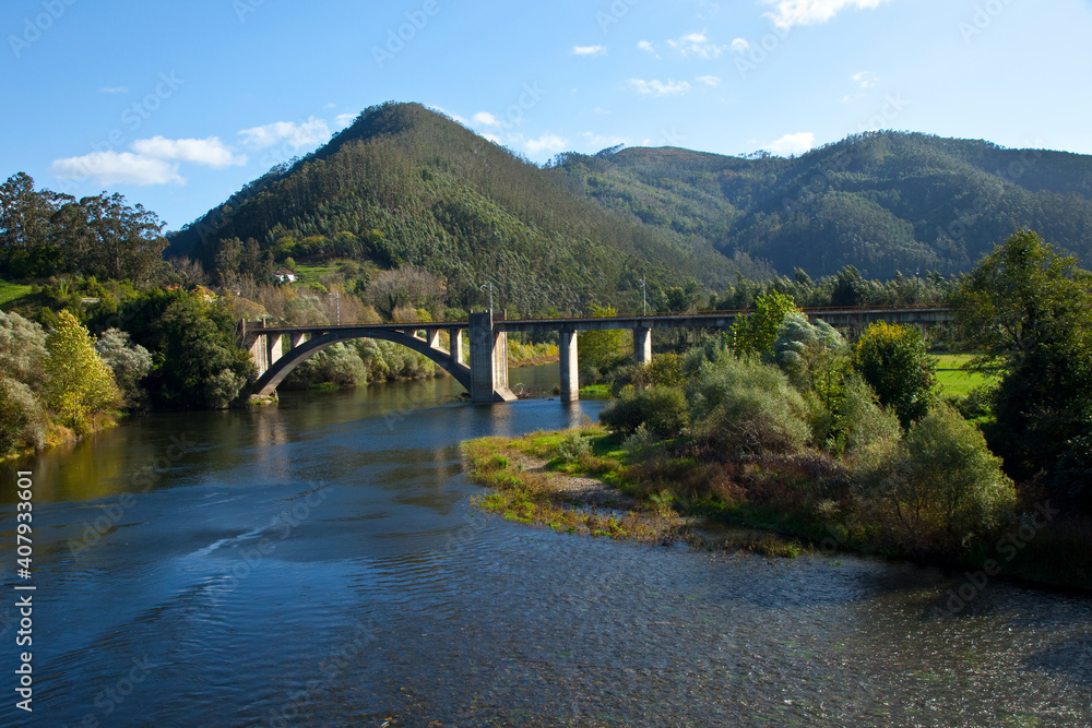 Río Nalón,,tramo bajo alrededor de Pravia, Asturias