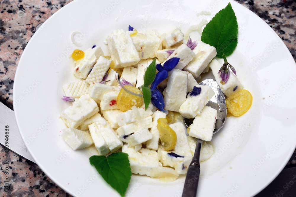 Cheese salad with gentian sage and chives flowers and lemon - Schafskaesesalat Cheese salad with gentian sage and chives flowers and lemon - Schafskaesesalat