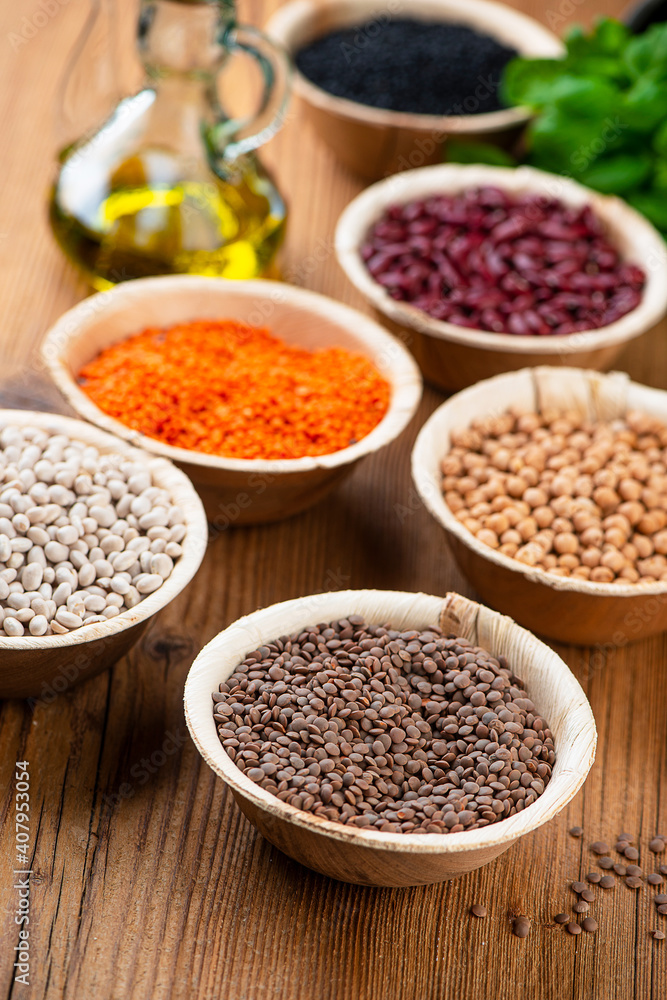 Different vegetable protein sources: beans, lentils, chickpeas Different vegetable protein sources: beans, lentils, chickpeas