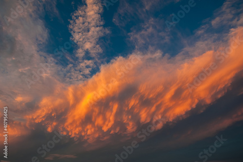 clouds in the blue sky, nature, environment and meteorology © wiltonmitsuo