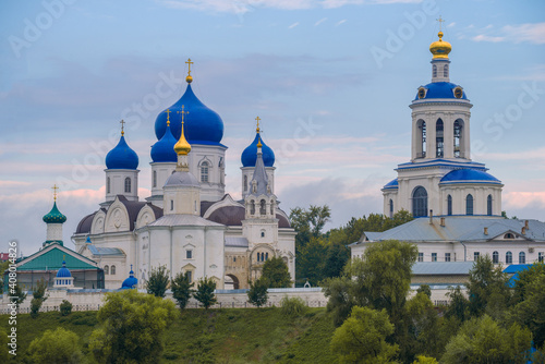 Canvastavla View of the temples of the Holy Bogolyubsky nunnery on a August morning