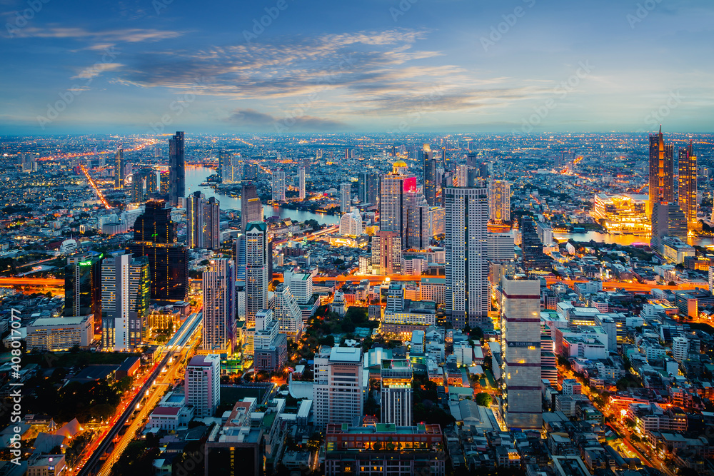 Obraz premium Landscape of Bangkok city during twilight time