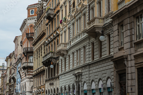 イタリア　トリエステの街並み © pespiero
