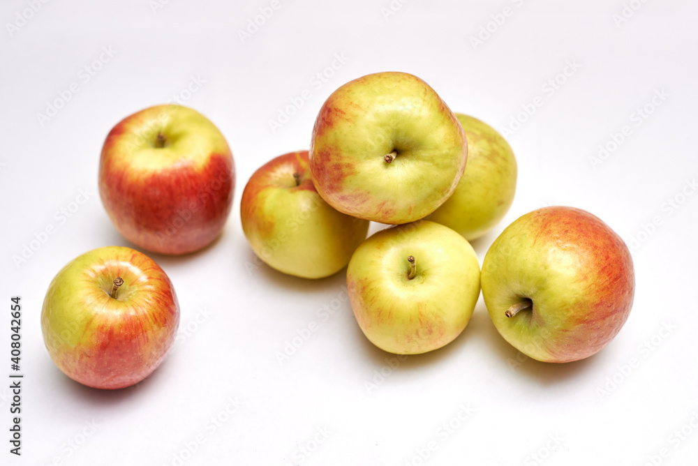fresh apples on a white background, close-up fresh apples on a white background, close-up
