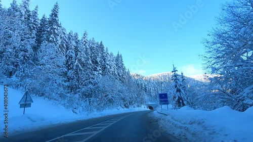 Winter is the time of year when snow makes car traffic difficult. Winter also has its charms and beauties.