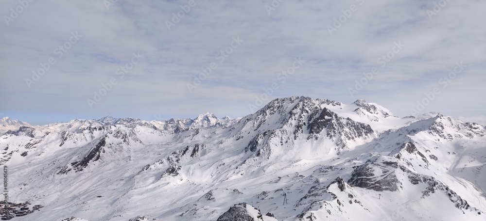 Obraz premium snow covered mountain