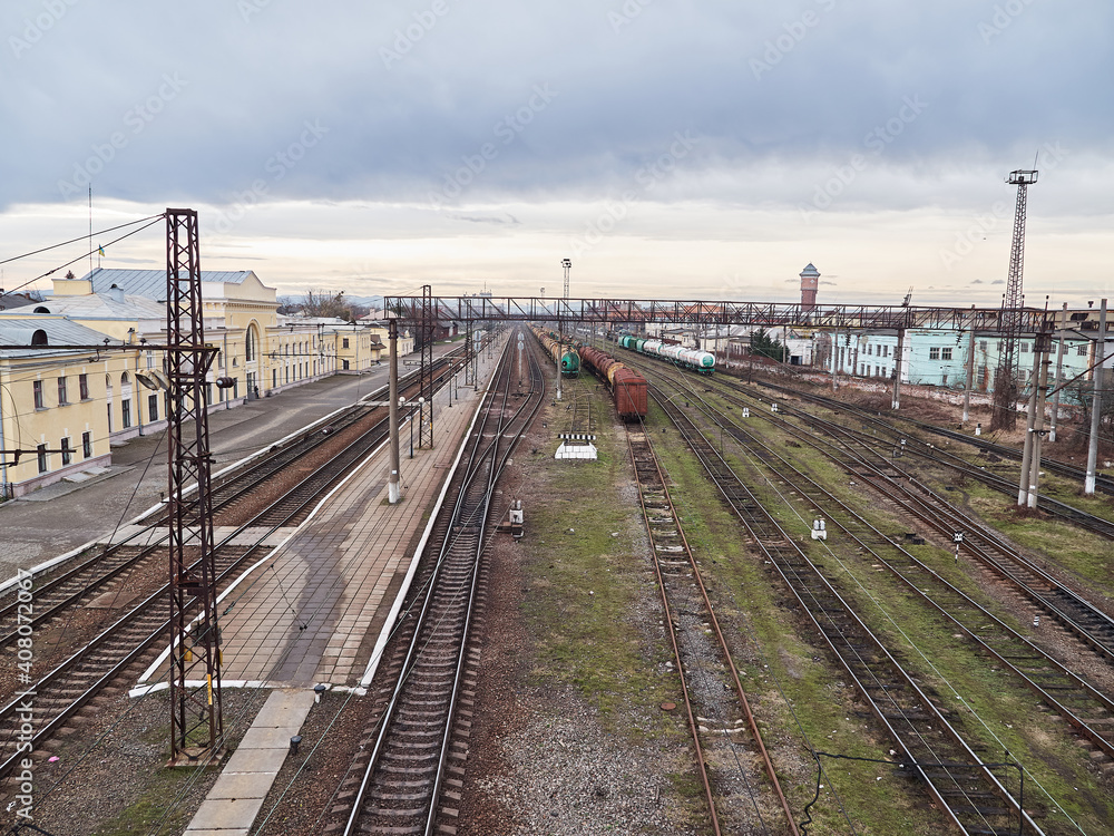 Naklejka premium Railway station with many tracks and platforms