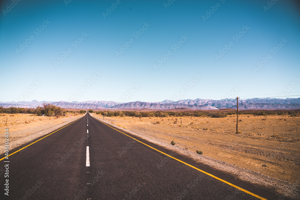 Naklejka premium road in the desert