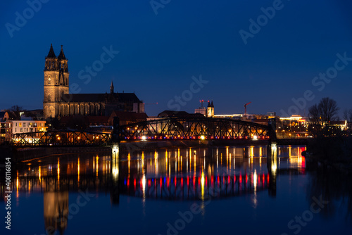 Magdeburg at night with reflections © JS_Fotoworx