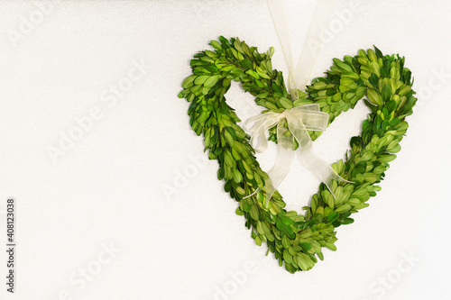 Natural wreath heart 