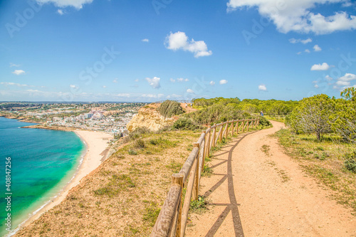 Algarve Portugal Landschaft und Kalksteinfelsen photo